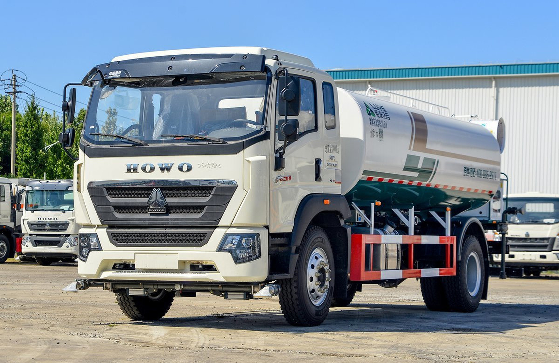 Υδροφόρο φορτηγό 4x2 Sinotruck Howo Weichai 220hp Διπλό πίσω ελαστικά Μοναδική σειρά καμπίνα