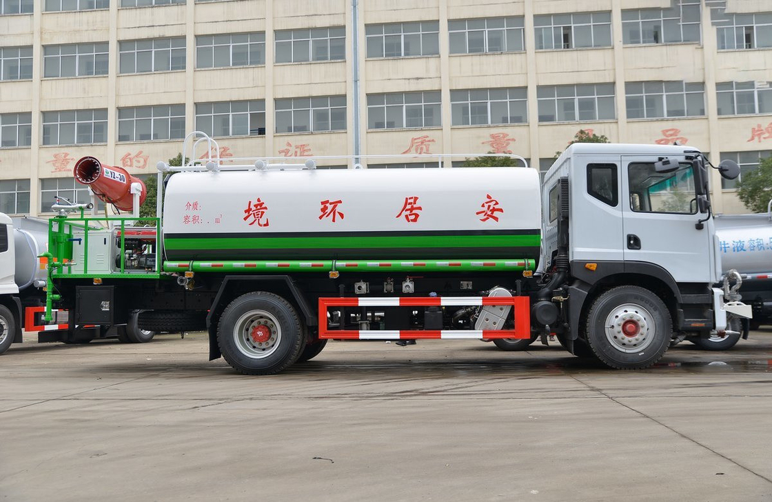 Φορτηγό ψεκαστήρα δρόμου Dongfeng 4 × 2 δεξαμενόπλοιο νερού με πυροβόλο πυροκροτητή 230hp κινητήρα Cummins