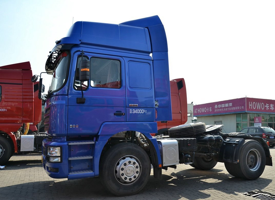 Κεφαλή φορτηγού Shacman F3000 4*2 Τρόπος οδήγησης Τρακτέρ φορτηγό υψηλή οροφή Γρήγορη μετάδοση 9 ταχυτήτων