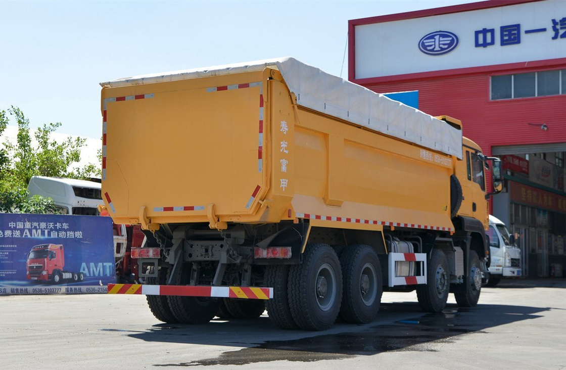 Ορυχείο Καθαριστικό φορτηγό Sinotruck 8*4 SITRAK Weichai 400hp 30-50 τόνους Χρήσιμο φορτίο 12 τροχούς LHD/RHD