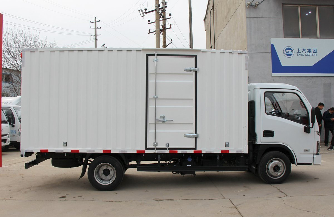 Βαν φορτηγό SAIC Μίνι φορτηγό 13,5m3 Box Single Cab Leaf Spring Diesel Engine Για την Αφρική