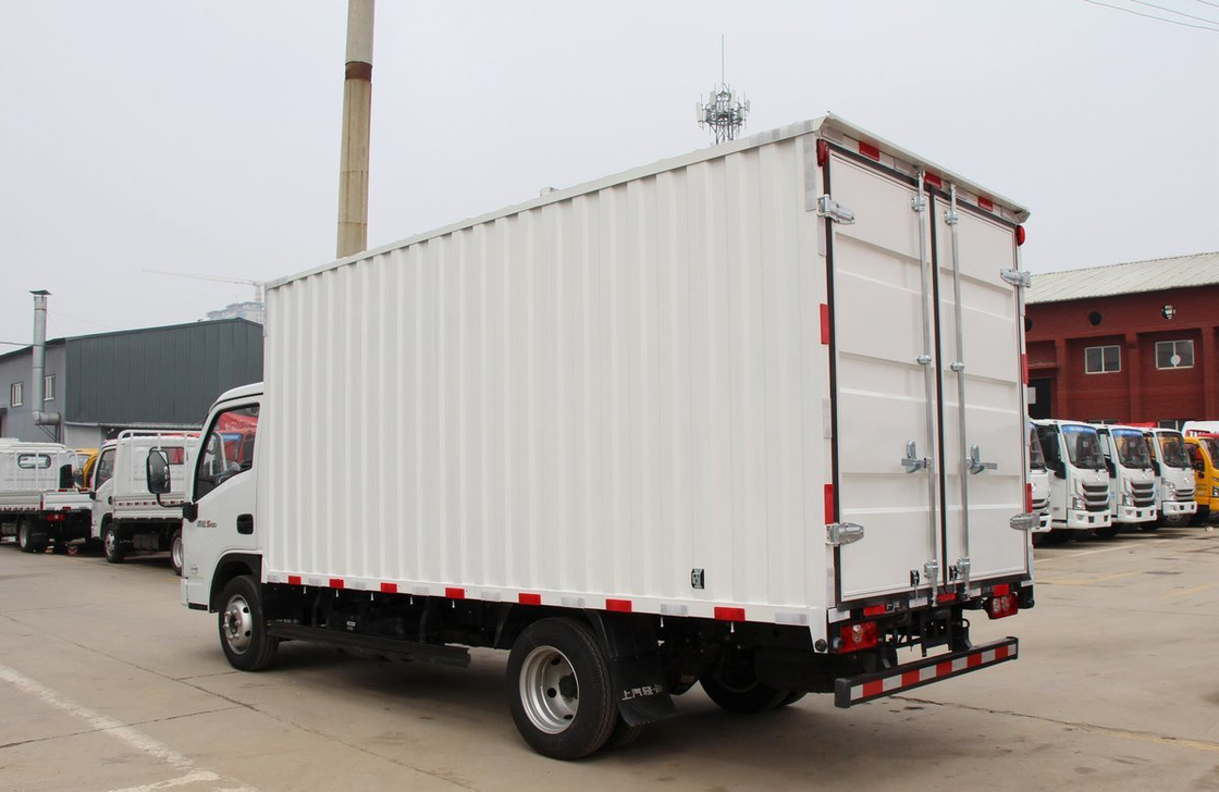 Βαν φορτηγό SAIC Μίνι φορτηγό 13,5m3 Box Single Cab Leaf Spring Diesel Engine Για την Αφρική