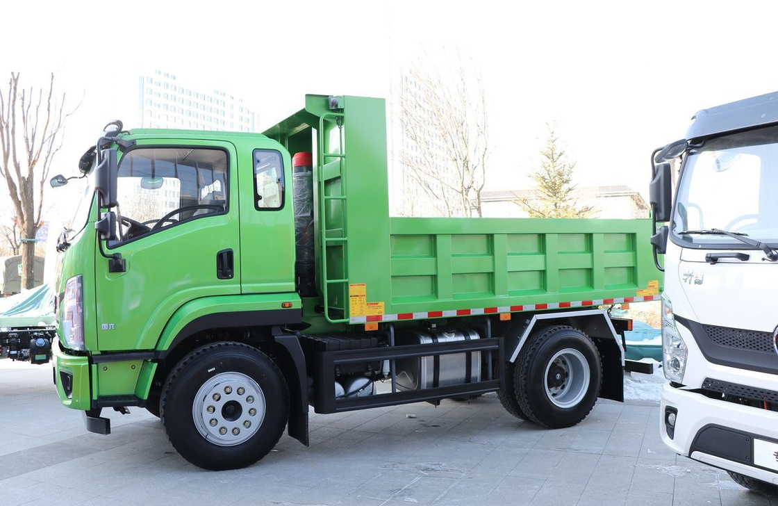 8 τόνων Μικρό φορτηγό για πώληση Shacman Tipper 3,75 μέτρα Box Single Axle 200L πετρελαϊκό δεξαμενόπλοιο