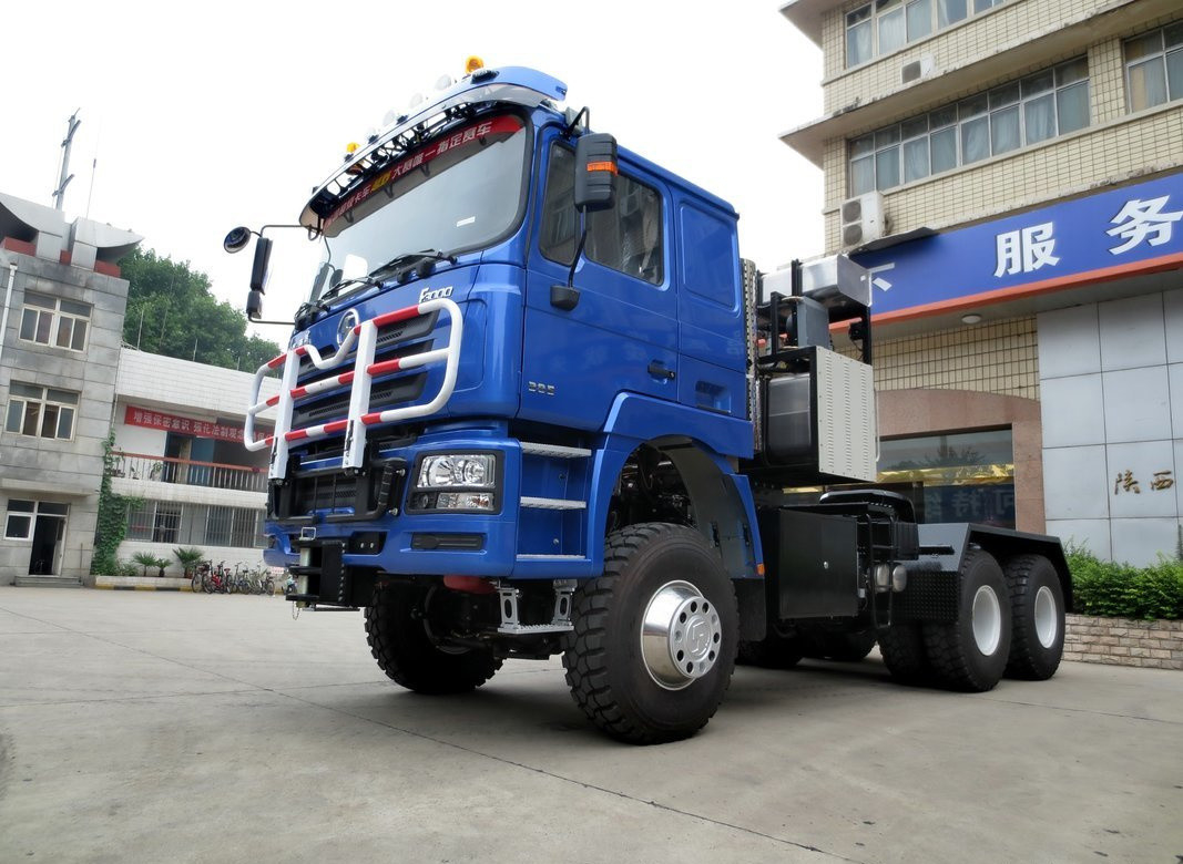 Τρακτέρ φορτηγά Χρησιμοποιούνται 6 * 6 Full Drive Shacman Prime Mover Cummins 600hp Μηχανή με 10 ελαστικά