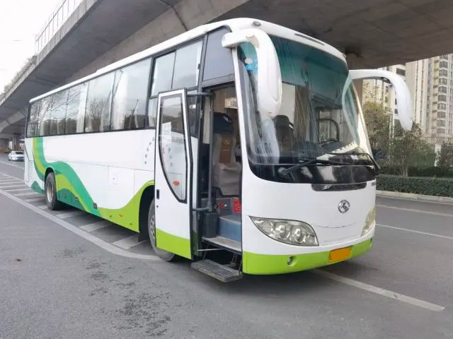 11.5m Euro 4 Ντίζελ με κινητήρα αριστερά οδήγηση King Long 51-θέσιμο μεγάλο μεταχειρισμένο επιβατικό λεωφορείο