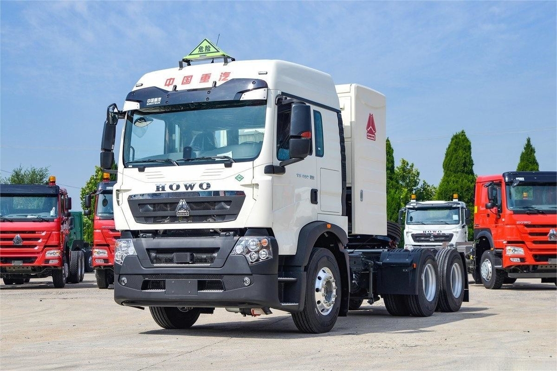 HOWO βαρύ φορτηγό 460HP 6X4 CNG Τρακτέρ επικίνδυνων εμπορευμάτων Εθνικό VI πίσω οκτώ τροχούς