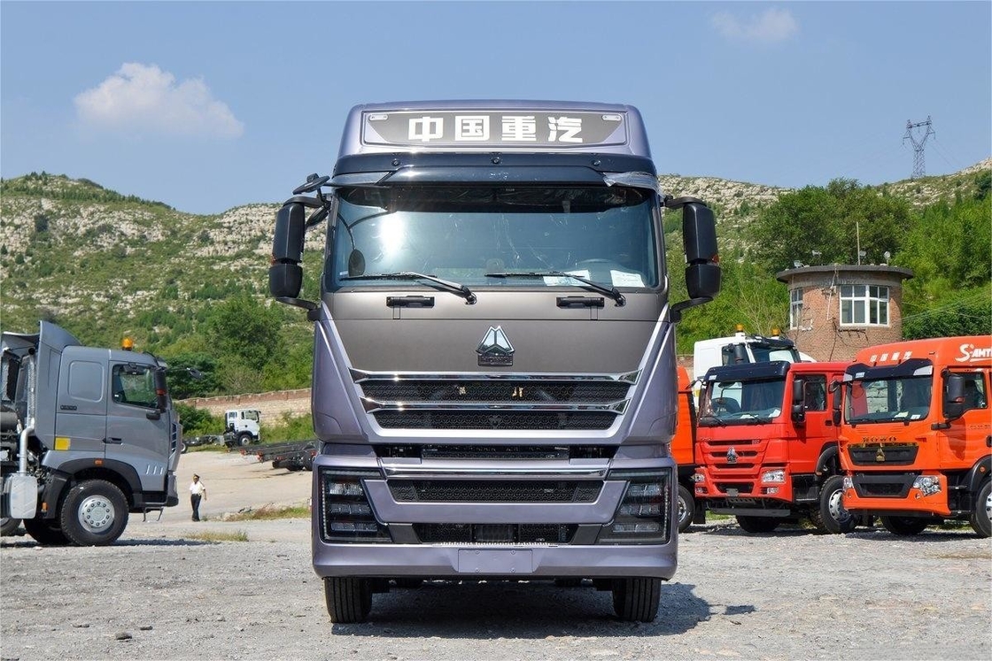 HOWO TH7 Φορτηγό 610HP 6*4 AMT αυτόματο επικίνδυνα εμπορεύματα ελκυστήρα φορτηγό υψηλό εκκρεμότητες οροφής