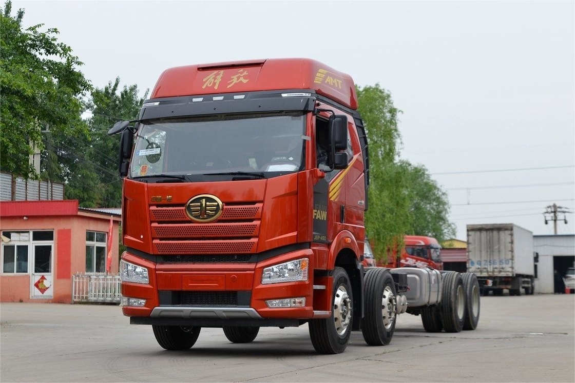 FAW Jiefang βαρύ φορτηγό υψηλή κορυφή 10 ταχύτητες ντίζελ 8X4 320HP 9.5m Ράιλινγκ μεταφοράς φορτηγού σασί