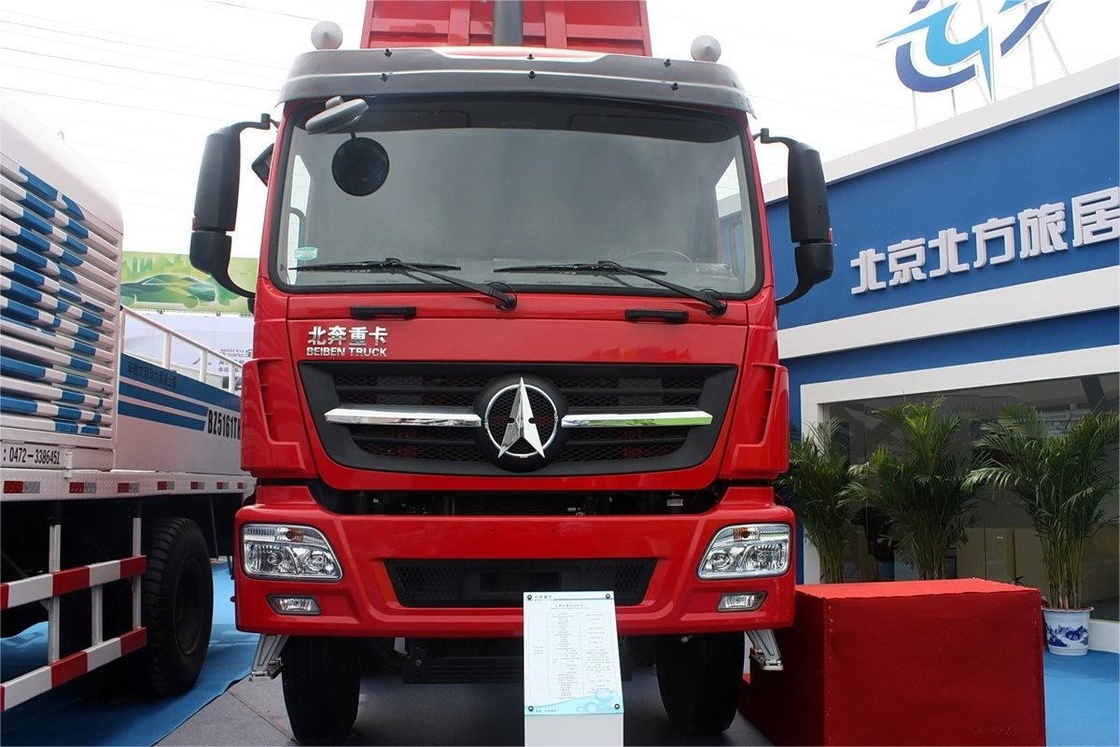 Βαρύ φορτηγό απορριμμάτων 340 Hp 8X4 7.2m Κόκκινο σώμα Ενωτικό κλιματιστικό μάρκα Beiben