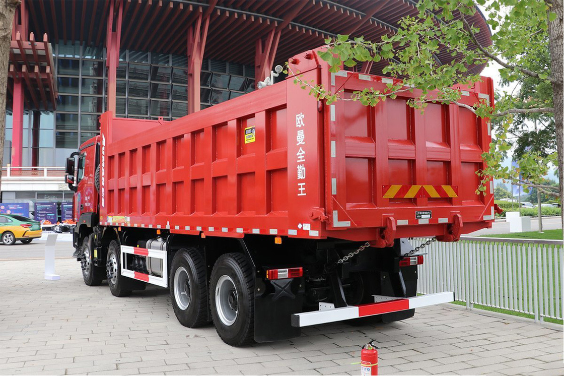 Φορτηγό Foton 15 τόνων 580 ίππους 8X4 7.6M Κόκκινο σώμα διπλός πίσω άξονας U σχήμα κουτί φορτίου