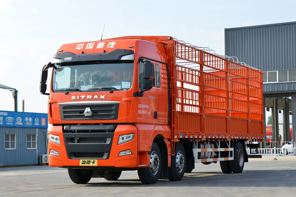 Sinotruk G5 μοντέλο 250HP 4X2 6,8m AMT 8 ταχυτήτων εκτροπέας και πλάκα ροής SITRAK φορτηγό φράκτη