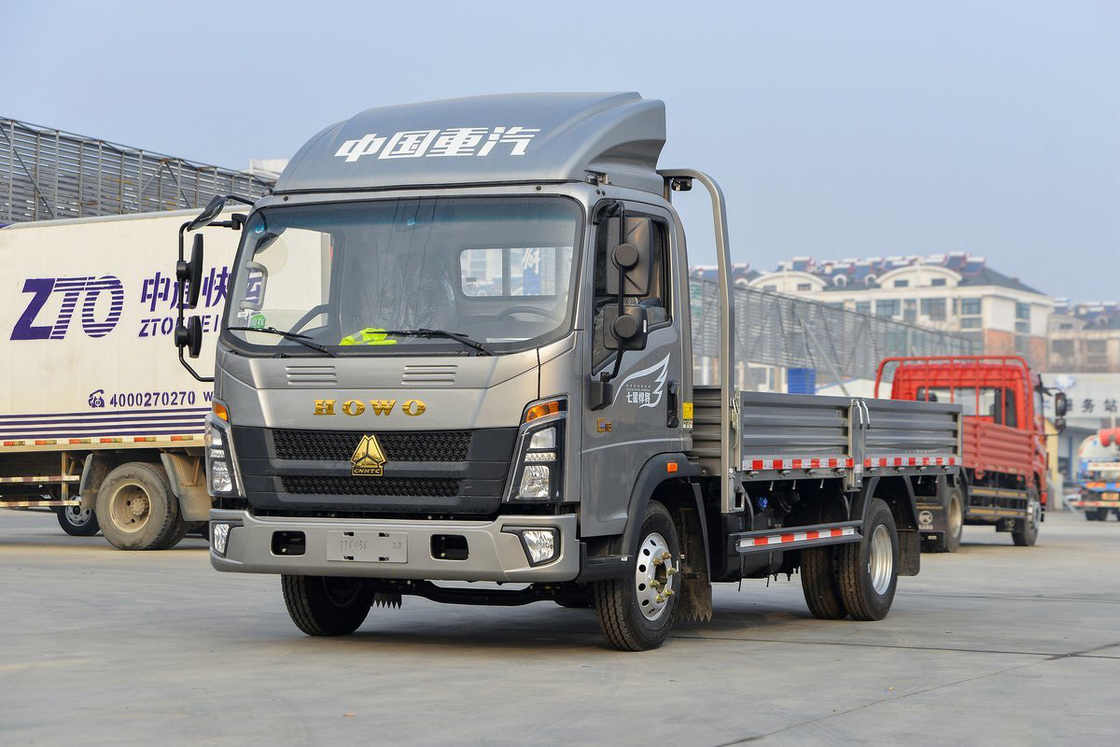 Sinotruk Howo ελαφρύ φορτηγό Titan σειρά 150HP 4.15m μονό σειρά φράχτη Ασημένιο σώμα μονό σειρά καθίσματα
