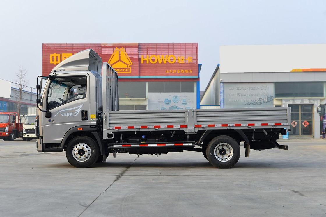 Sinotruk Howo ελαφρύ φορτηγό Titan σειρά 150HP 4.15m μονό σειρά φράχτη Ασημένιο σώμα μονό σειρά καθίσματα