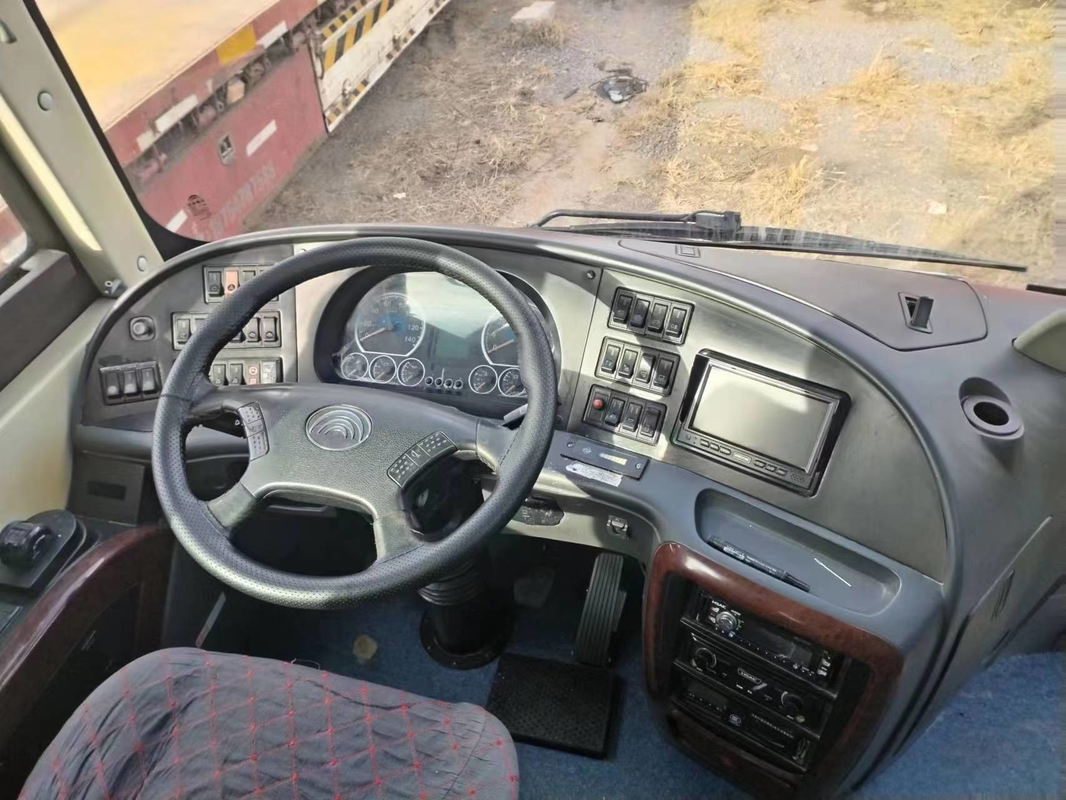 39 θέσεις YUTONG λεωφορείο ZK6888 Χρησιμοποιούμενο Diesel λεωφορείο 2ο χέρι προπονητής Euro III εκπομπή ράφι αποσκευών