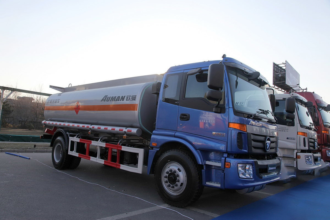 Φορτηγό Foton Oil Tanker Truck Auman BJ5163 EXT 3ης σειράς Ντίζελ 210HP 4X2 8T επίπεδη κορυφή με μία σειρά καθισμάτων