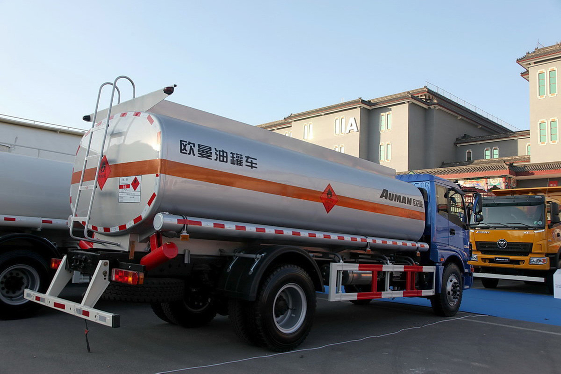 Φορτηγό Foton Oil Tanker Truck Auman BJ5163 EXT 3ης σειράς Ντίζελ 210HP 4X2 8T επίπεδη κορυφή με μία σειρά καθισμάτων