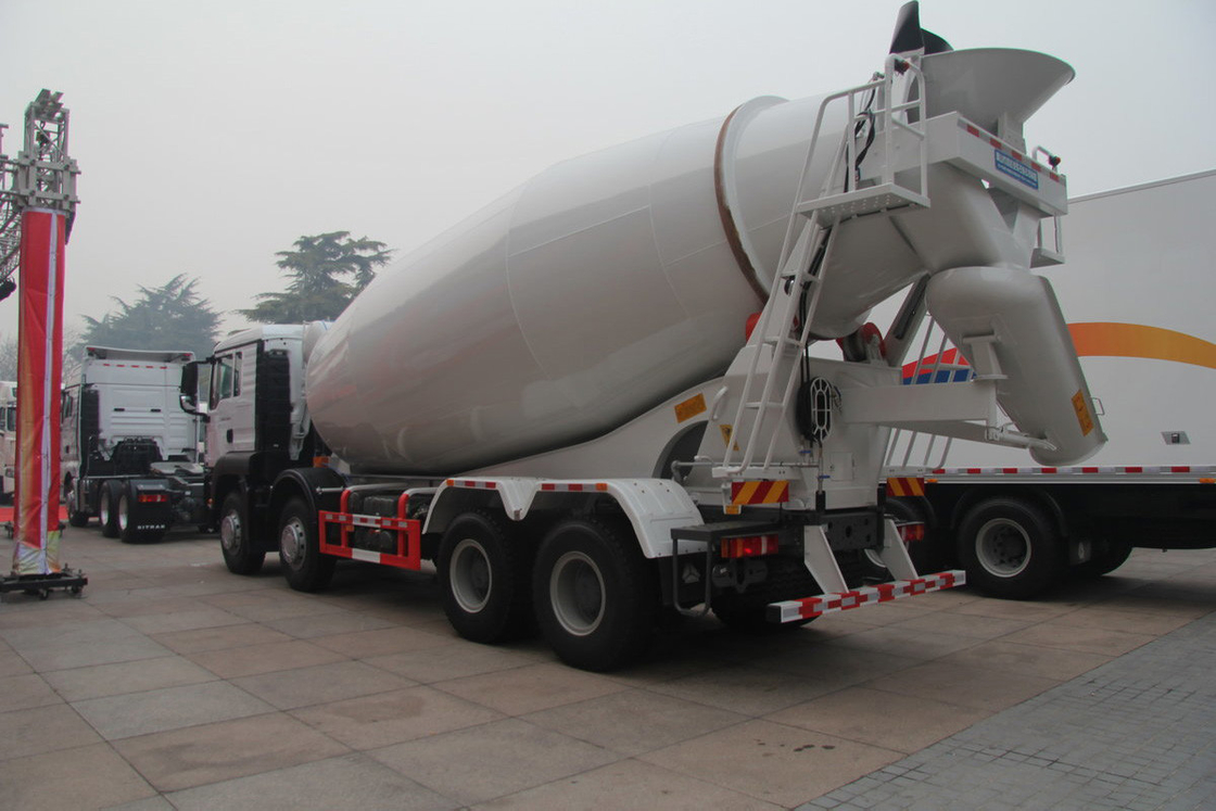 Sinotruk SITRAK C7H βαρύ φορτηγό ντίζελ 16 ταχυτήτων 400HP 8X4 6,5m3 φορτηγό μεικτήρα σκυροδέματος