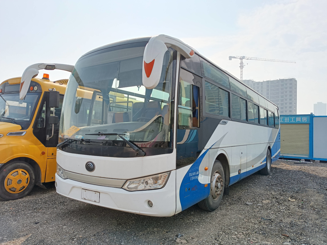 Χρήση λεωφορείου στην Αφρική Youngtong ZK6115 Διπλή πόρτα Στρίψιμο παράθυρο 47 θέσεις Ντίζελ κινητήρας A / C