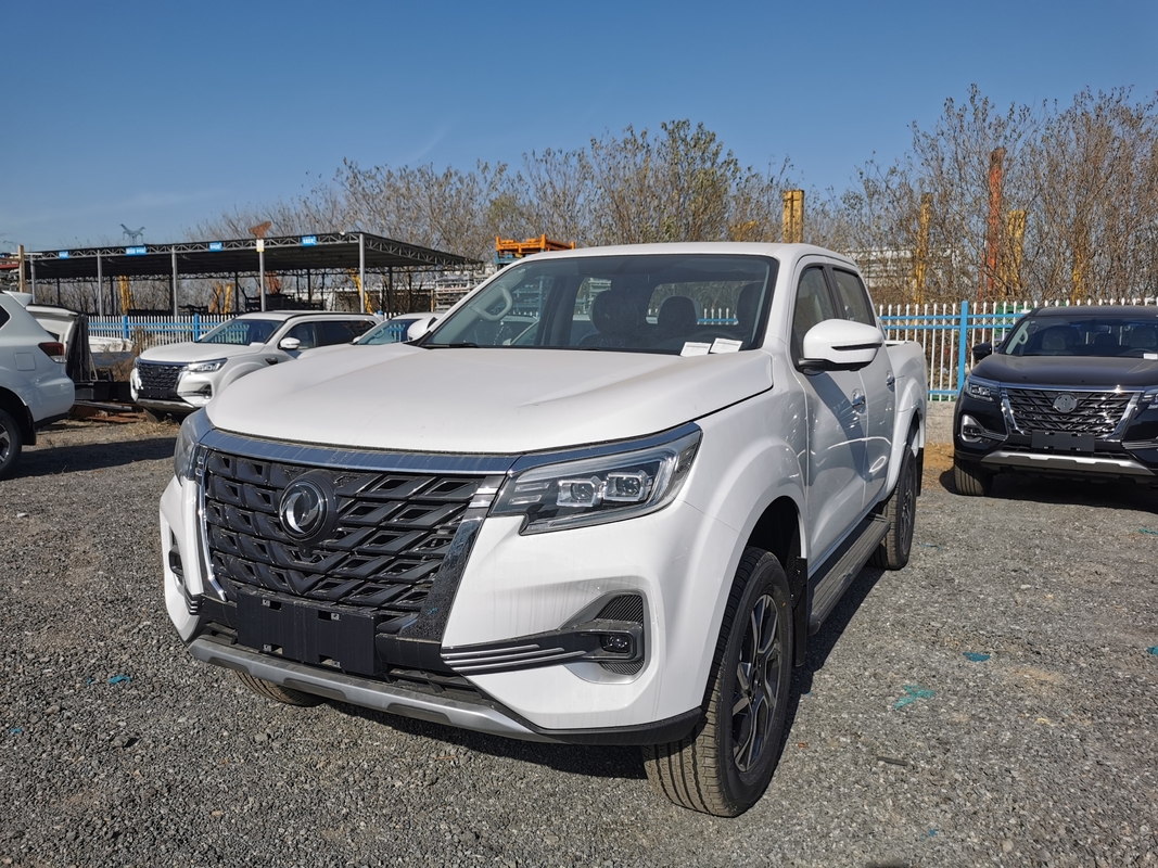 Μικρό 4x4 Pickup China Dongfeng Rich 7 αυτόματη μετάδοση 8 ταχυτήτων 5 θέσεις Κακή οδήγηση