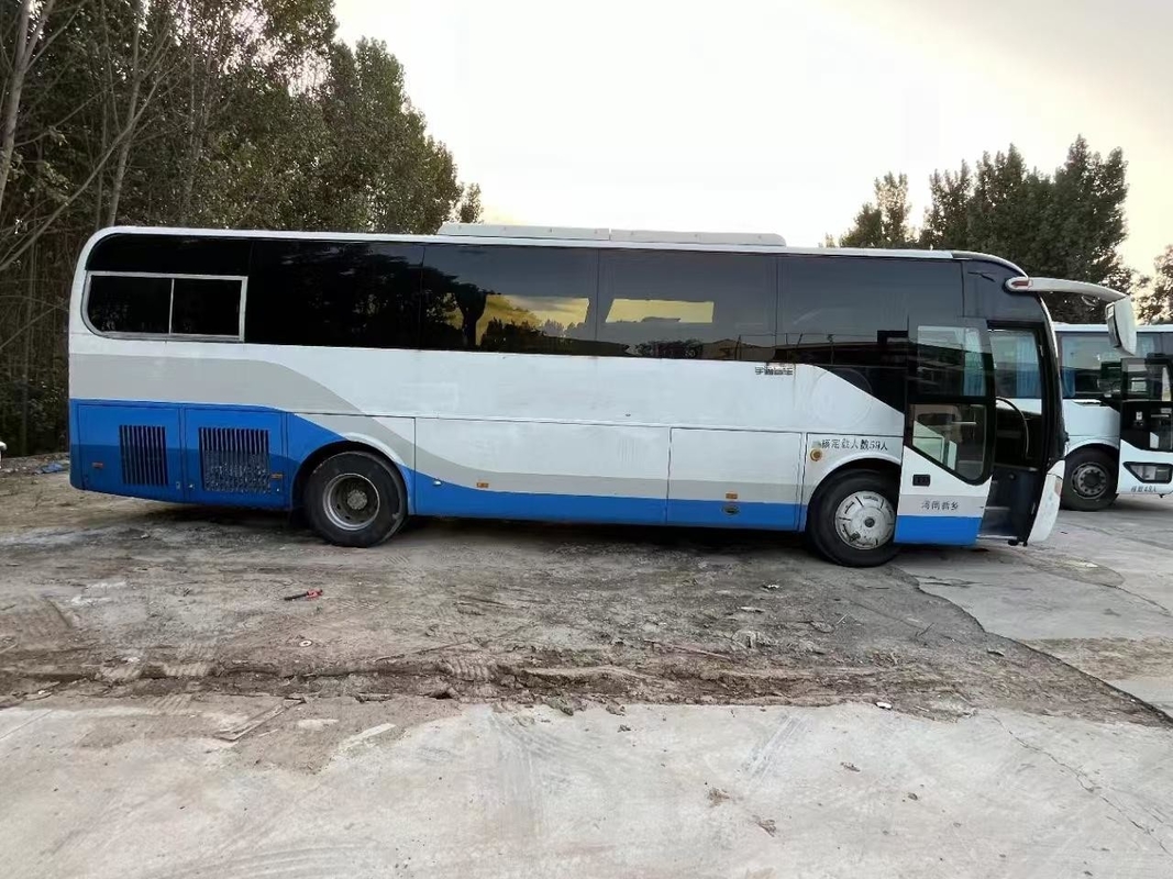 Λεωφορεία και λεωφορεία χρησιμοποιούνται 59 θέσεις Λεωφορείο Yutong 3 * 2 θέσεις Διαμόρφωση κλιματισμού Χρήση στην Αφρική