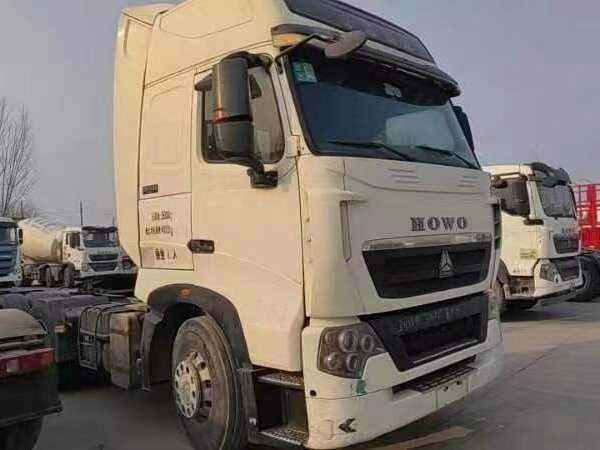 Τρακτέρ Howo Τρακτέρ Howo T7H Καμπίνα υψηλής οροφής Καμπίνα κεφαλή αλόγου ρυμούλκηση 50 τόνων Weichai 440hp Ενίσχυρος κινητήρας