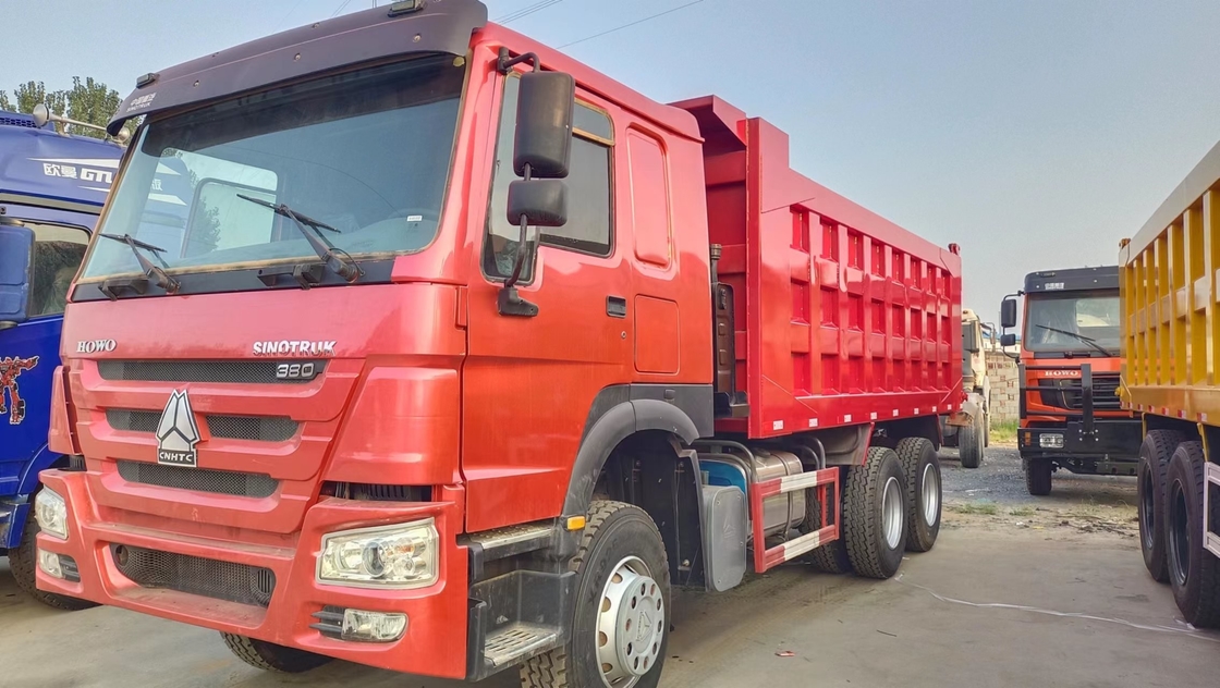 Χρησιμοποιούμενο φορτηγό Howo One and a Half Row Cabin Sinotruk Tipper 20cbm Box 380hp Euro 2 εκπομπή