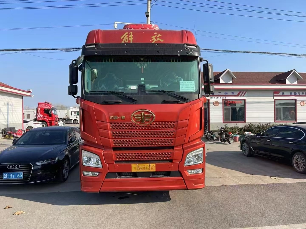 Χρησιμοποιημένα φορτηγά με ABS Jiefang Tractor Head JH6 2021 Έτος 6*4 Τρόπος οδήγησης AT Weichai550hp