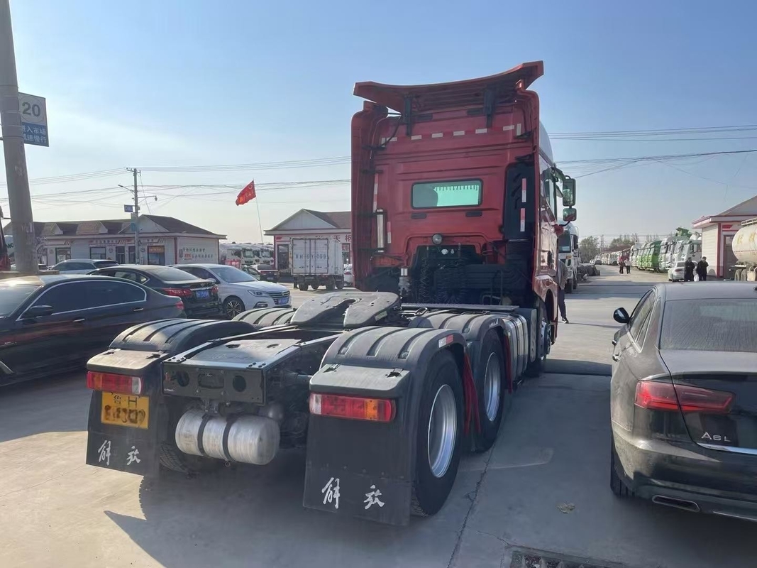 Χρησιμοποιημένα φορτηγά με ABS Jiefang Tractor Head JH6 2021 Έτος 6*4 Τρόπος οδήγησης AT Weichai550hp