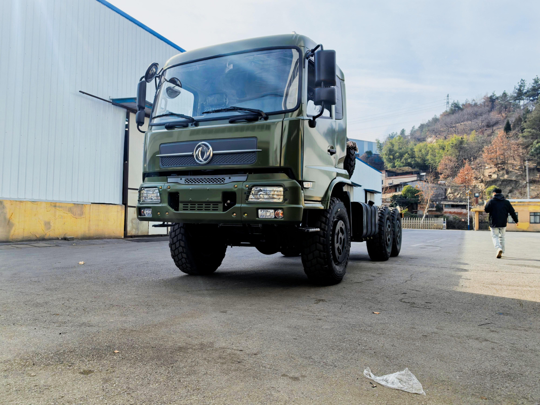 6×6 φορτηγό Dongfeng Νέο φορτηγό φορτηγό εκτός δρόμου Ελαστικά Μονή καμπίνας Cummins Μηχανή Χρήση στην Αφρική