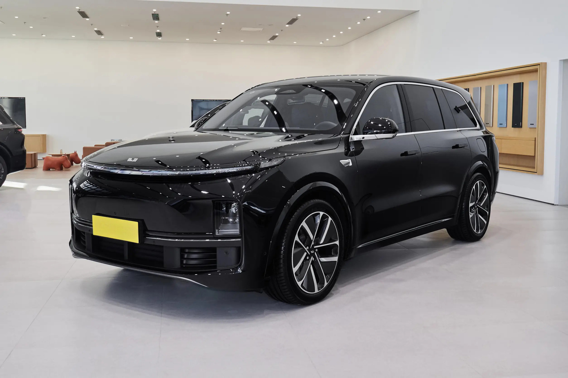 Ηλεκτρικά αυτοκίνητα Li Auto Extended Range Ηλεκτρικό SUV L9 Pro έκδοση Μαύρο χρώμα 6 θέσεις 3105mm τροχοπέδης