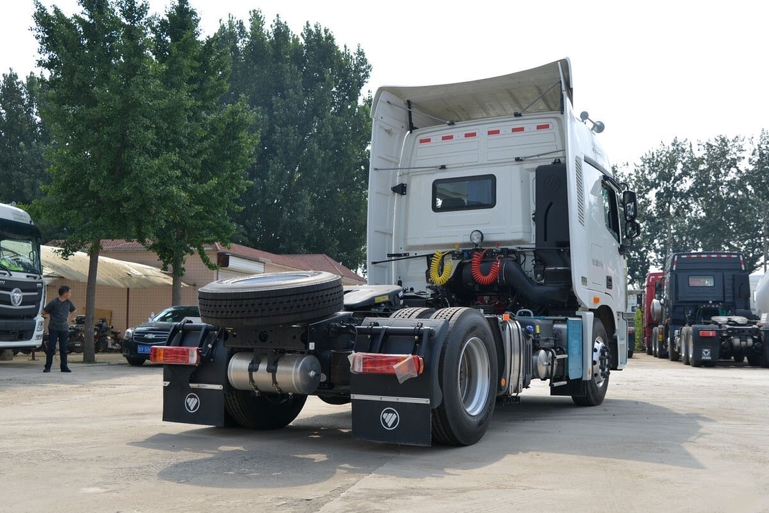 Χρησιμοποιούμενη ZF Transmission Tractor Head Foton Auman 460hp Cummins κινητήρας Βελτίωση της υποδομής μεταφορών