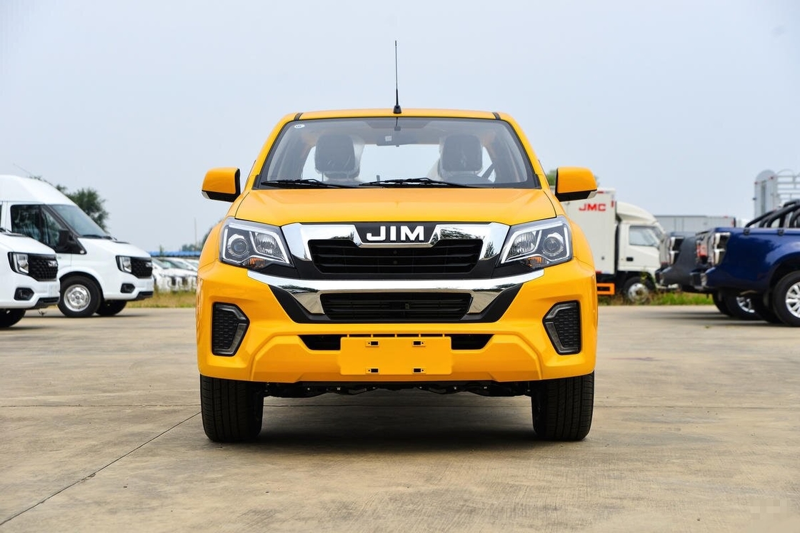 Isuzu Μεγάλη τροχιά διπλή καμπίνα φορτηγό φορτηγό Μεγάλο φορτηγό κρεβάτι 2WD πίσω κίνηση χειροκίνητο κιβώτιο ταχυτήτων