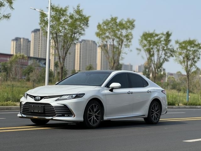 Μεταχειρισμένο Toyota Camry 2.5L Καθαρό Εσωτερικό Χωρίς Ατύχημα Λευκό Χρώμα Έτους 2023 99% Καινούργιο Οικονομικό