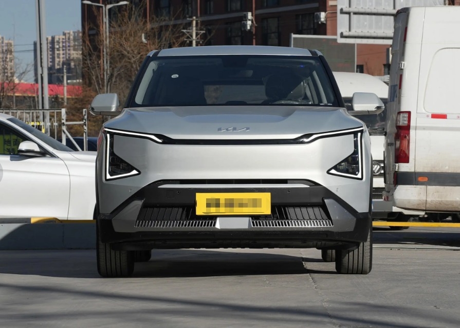 Νέο Kia 2025 Έτους 2 WD Ηλεκτρικό Αυτοκίνητο Ανθεκτικό Ισχυρό Ιδανικό Αυτοκίνητο για την Αγορά της Μέσης Ανατολής
