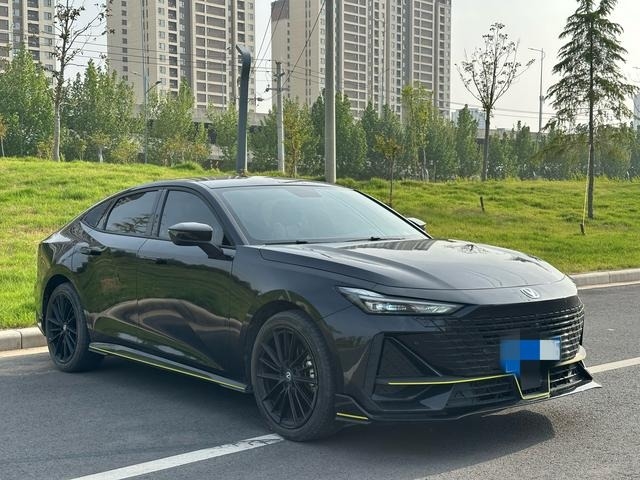 Φθηνό Χρησιμοποιούμενο Changan Uni-V 2022 1.5t για πώληση και συμπαγές σεντάν Βενζινοκίνητο αυτοκίνητο με έξυπνη έκδοση οδήγησης