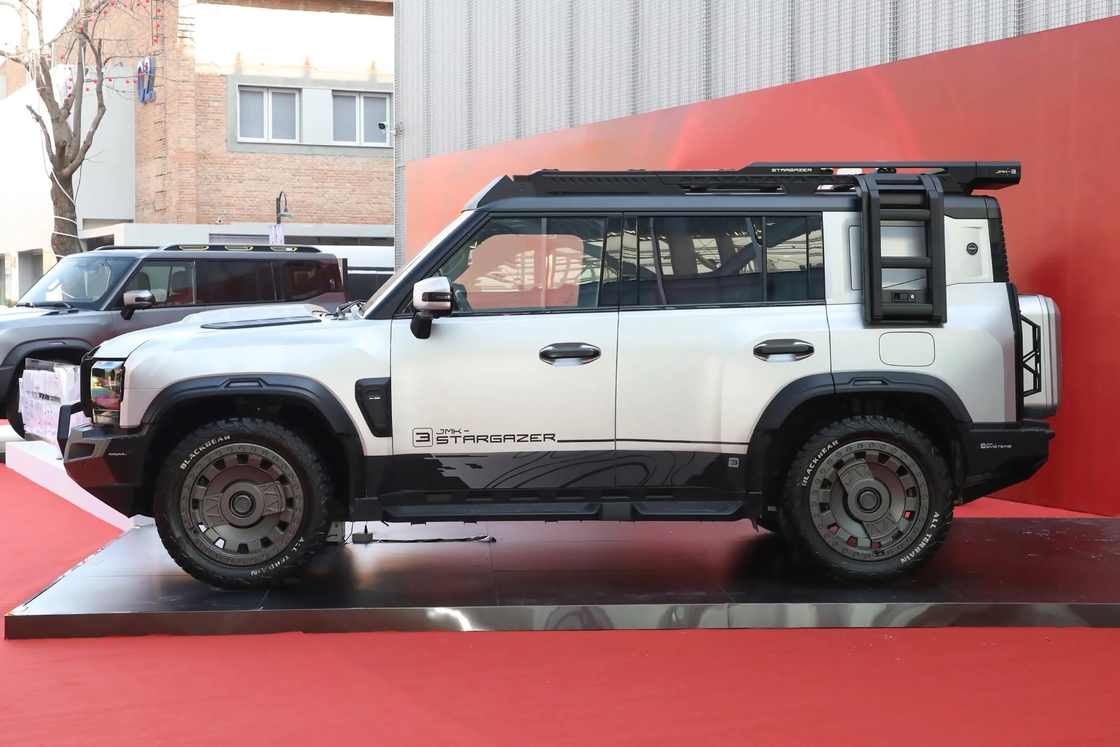 Νέο Sliver Dragon Wing 2024 Έτος 4WD Βενζινοκίνητο Βιώσιμο Δυνατό Ιδανικό Αυτοκίνητο Με Προσαρμοσμένο Χρώμα