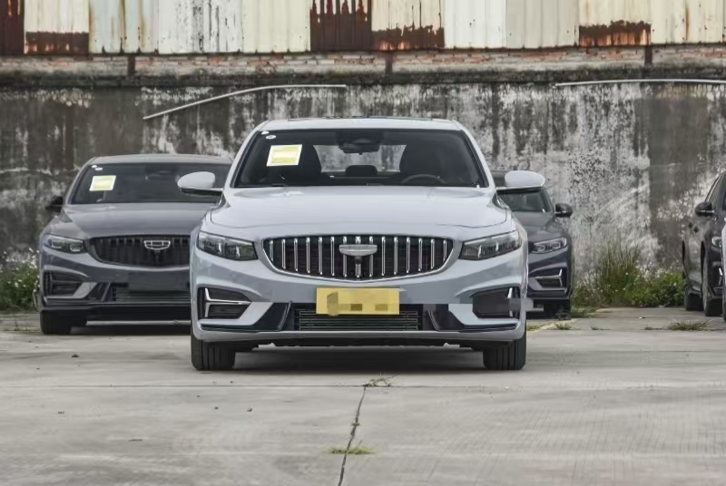 Νέο SUV Geely 2025 Έτους 2WD Βενζινοκίνητο Αυτοκίνητο Ανθεκτικό Ισχυρό Ιδανικό Αυτοκίνητο Με Προσαρμοσμένο Χρώμα