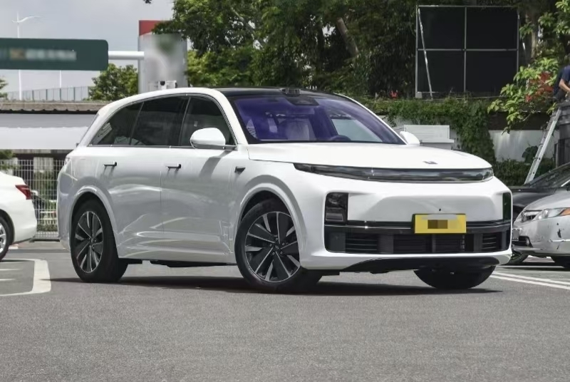 Νέο Li Auto SUV 2025 Έτος 4WD Αυτοκίνητο εκτεταμένης εμβέλειας Ανθεκτικό Ισχυρό Ιδανικό Αυτοκίνητο με προσαρμοσμένο χρώμα