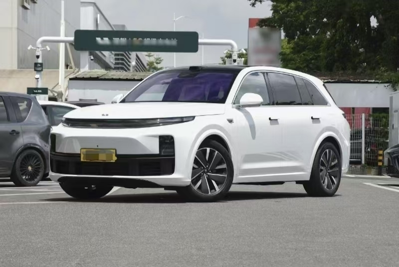 Νέο Li Auto SUV 2025 Έτος 4WD Αυτοκίνητο εκτεταμένης εμβέλειας Ανθεκτικό Ισχυρό Ιδανικό Αυτοκίνητο με προσαρμοσμένο χρώμα