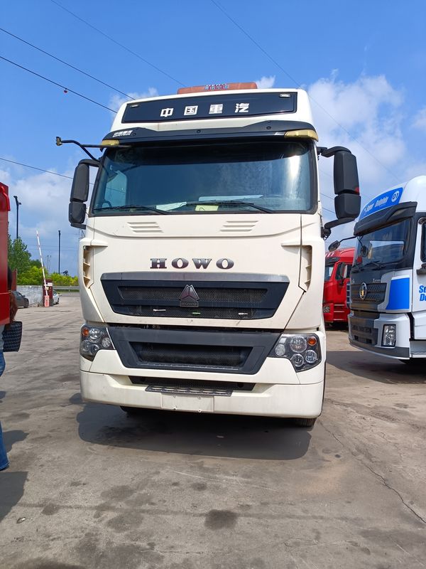 Μεταχειρισμένο Τράκτορας Τράκτορας προς Πώληση HOWO T7H 6*4 Drive Mode 440hp Καλύτερες Μάρκες Κινέζικων Τράκτορων