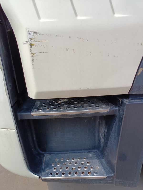 Μεταχειρισμένο Τράκτορας Τράκτορας προς Πώληση HOWO T7H 6*4 Drive Mode 440hp Καλύτερες Μάρκες Κινέζικων Τράκτορων