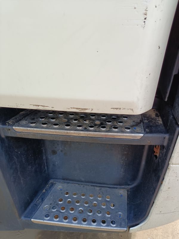 Μεταχειρισμένο Τράκτορας Τράκτορας προς Πώληση HOWO T7H 6*4 Drive Mode 440hp Καλύτερες Μάρκες Κινέζικων Τράκτορων