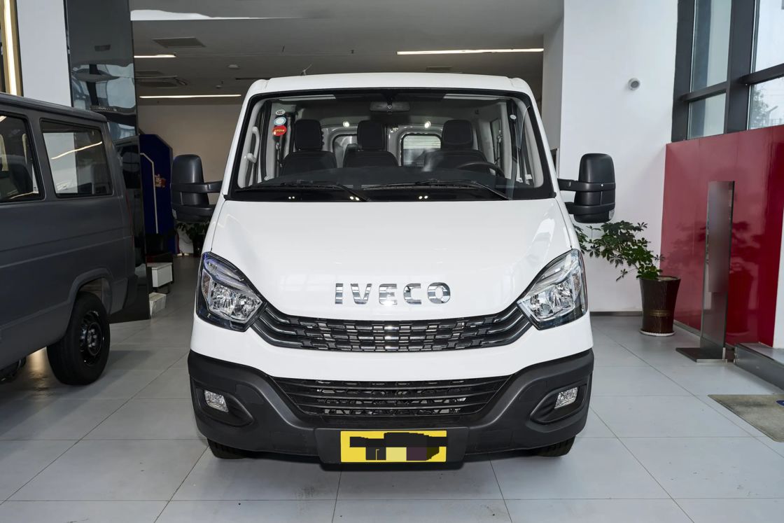 Φθηνό Νέο Iveco Ocean μίνιβαν 2024 2.0T 146 hp Ντίζελ 2WD Euro 6 Για εξαγωγή για οικογενειακή χρήση