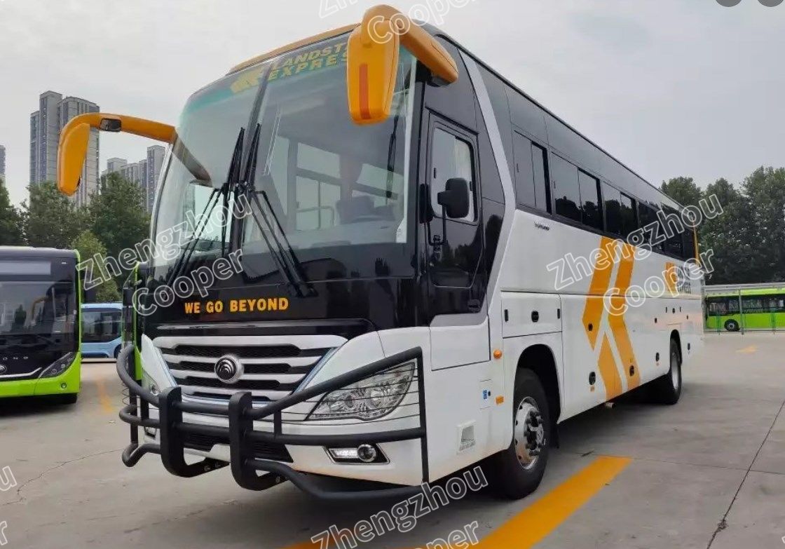 ZK6120D Yutong ολοκαίνουργιο επιβατικό λεωφορείο 2025 67 θέσεων 2 + 3 διάταξη Cum-mins Δύο πόρτες επιβατών και 1 πόρτα οδηγού δεξιόχειρας πολυτελές λεωφορείο