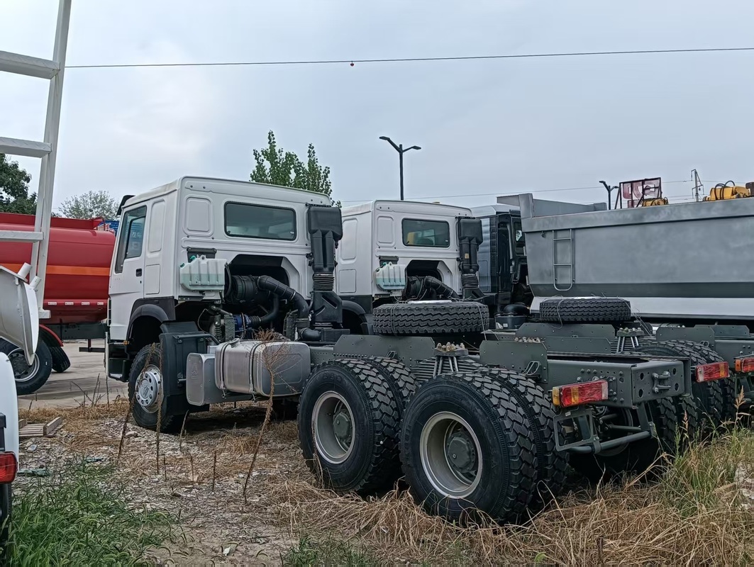 Heavy duty semi-trailer tractor HOWO 6*4 drive mode 440HP Weichai Euro6 for use in Africa