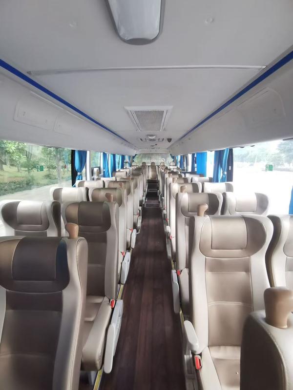 Μεταχειρισμένο λεωφορείο Yutong Coach 50 θέσεων Weichai Tour Diesel Airport Church Cummuter School Interurban Intercity Buses