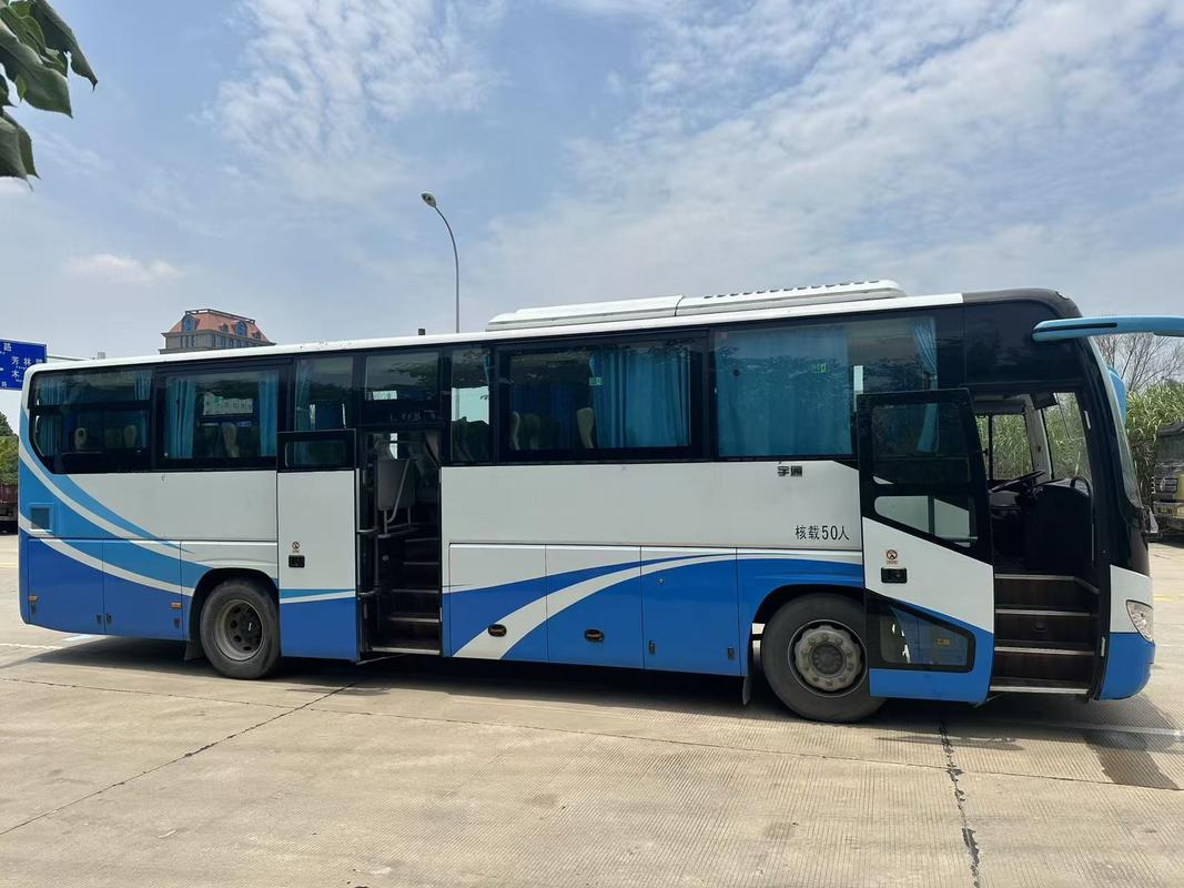 Μεταχειρισμένο λεωφορείο Yutong Coach 50 θέσεων Weichai Tour Diesel Airport Church Cummuter School Interurban Intercity Buses