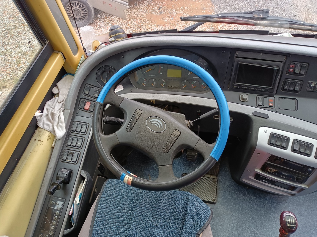 Μεταχειρισμένο λεωφορείο Yutong 55 θέσεων, μεταχειρισμένο, για εκκλησία, υπεραστικά, αεροδρόμιο, σχολείο, μεταφορά επιβατών, διασύνδεση πόλεων