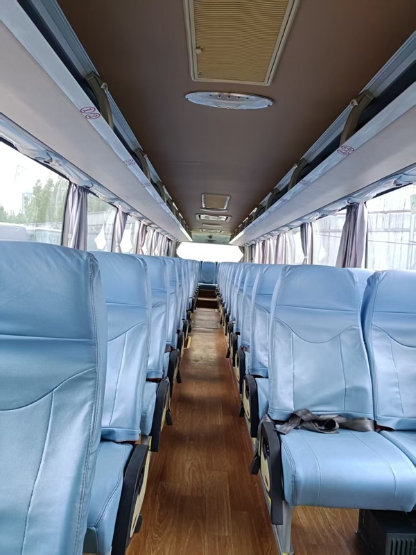 Μεταχειρισμένο Διπλό Διφ Yutong Coach Bus 55 Θέσεων Μεταχειρισμένο Εκκλησία Intercity Airport School Cummuter Interurban Λεωφορεία