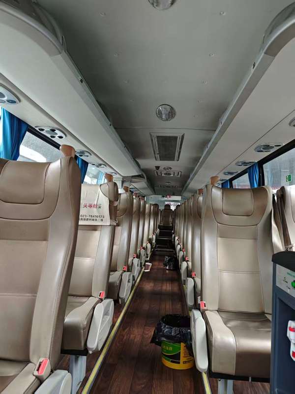 Χρησιμοποιούμενο λεωφορείο Yutong λεωφορείο 55 θέσεων ZK6122 Δεύτερο χέρι Εκκλησία Διαπολιτισμός Αεροδρόμιο Σχολή Διαπολιτισμός Διαπολιτισμός λεωφορεία Weichai Μηχανή